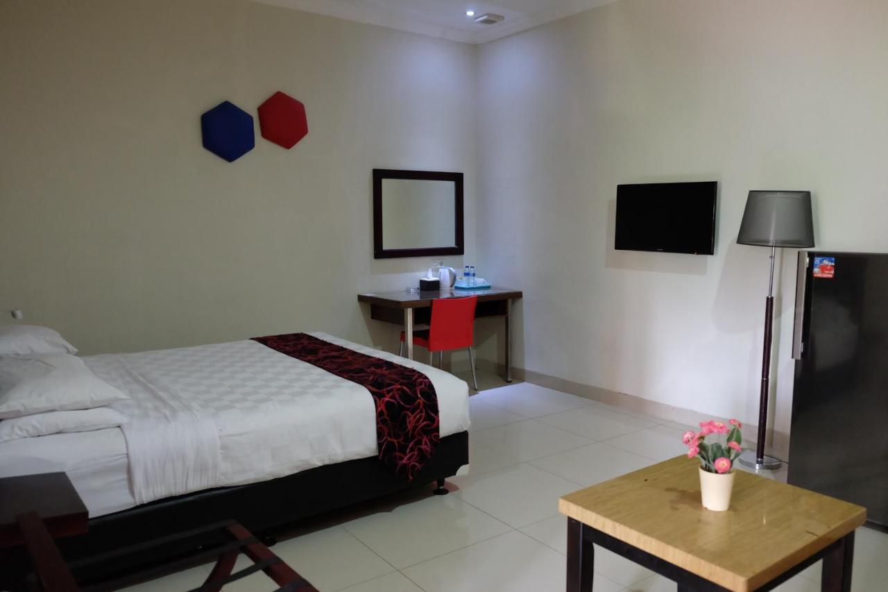 Atlantic Hotel Ambon Exterior photo